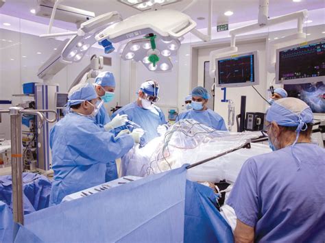 HMC performs surgery to remove a brain tumor on a patient while awake | What's Goin On Qatar