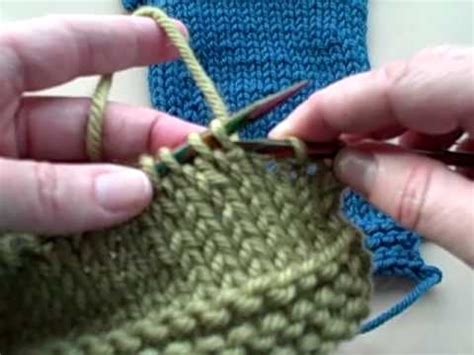 Short Rows (Wrap and Turn or W&T) - Knit Picks Tutorials