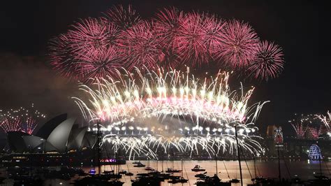 PHOTOS: New Year's Eve celebrations around the world as revelers ring ...