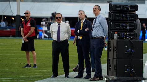 Inside 'Sunday Night Football': How TV's Most Watched Show Gets Made ...