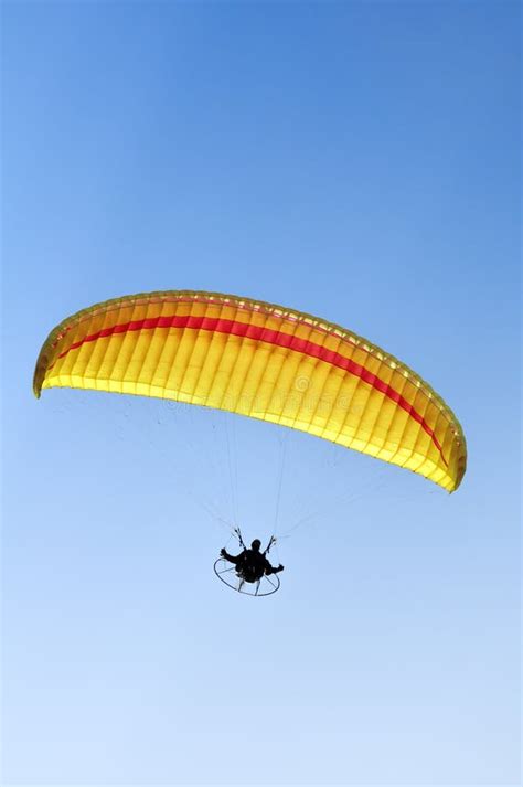 Hang glider editorial stock image. Image of holidays - 18511814