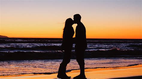 1920x1080px | free download | HD wallpaper: Kiss, Lovers, Beach, Couple, Silhouette, Sunset, 5K ...