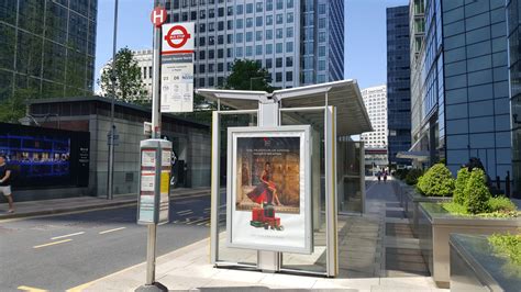 Canary Wharf’s solar powered bus shelter