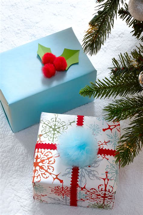 30 Unique Holiday Gift Wrapping Ideas - DIY Holiday Gift Wrap