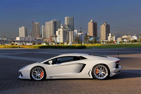 Kumpulan Foto Mobil Lamborghini Super Keren Terbaru