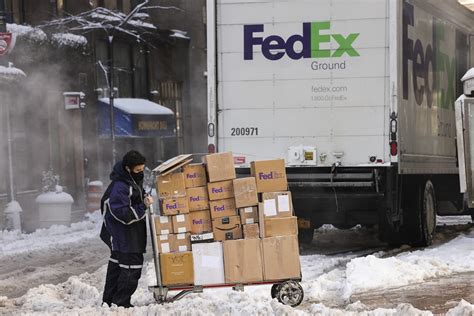 E-commerce sales boomed in 2020, causing USPS delays - The Washington Post