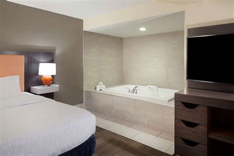 BEST Hotels with Jacuzzi in room in Charleston, WV ️ 2024