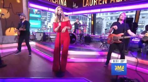 American Idol's Lauren Alaina Sings 'Road Less Traveled' on GMA (VIDEO)
