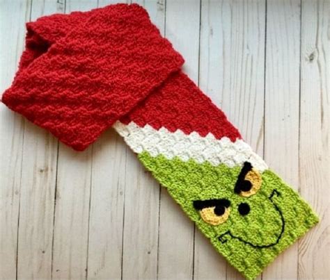 Crochet C2C Grinch Scarf Free Pattern | Crochet patterns, Scarf crochet pattern, Crochet