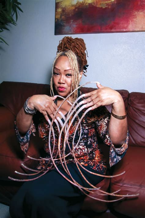 This Houston Woman Has The Longest Fingernails In The World Houstonia | Images and Photos finder