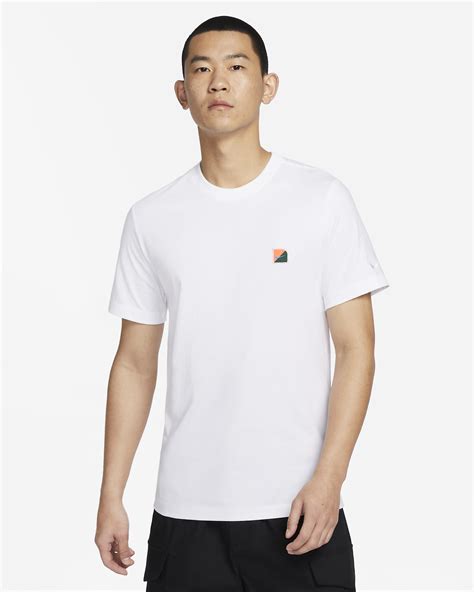 Nike Sportswear Men's T-Shirt. Nike MY