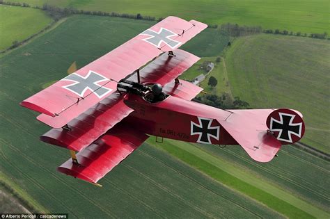 Man spends £50,000 building himself an exact working replica of the Red Baron's Fokker triplane ...