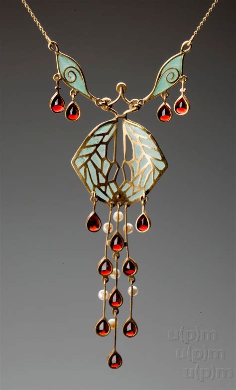 Art Nouveau gold necklace, after 1900, Museum of Decorative Arts Prague ...