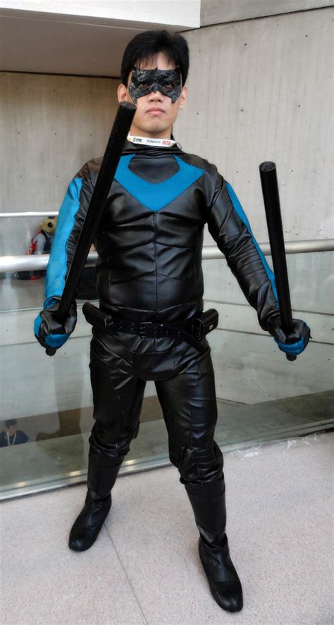 Nightwing Cosplay Pic 1 NYCC 2012 by DKANG0316 on DeviantArt