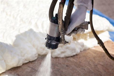 Closed-Cell Spray Foam Vs. Other Insulation Types - Clean Crawls ...