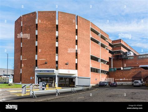 Newlands shopping centre, Kettering Stock Photo - Alamy