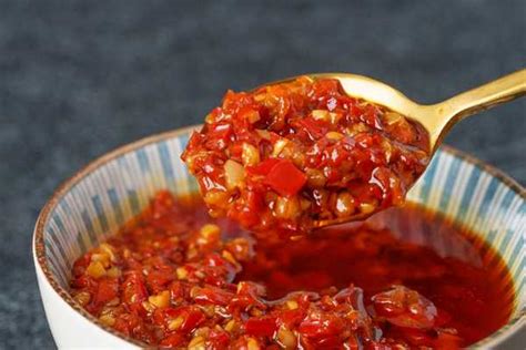 Chinese Chili Sauce (辣椒醬) | Made With Lau