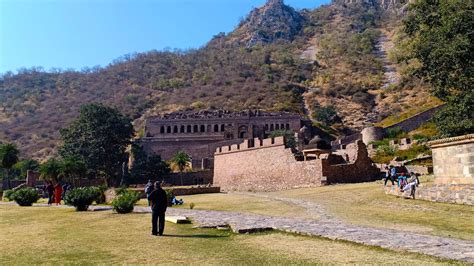 Bhangarh Fort- History, Timing, Architecture, Entry Fee, Major Attraction, Hotels | Adotrip