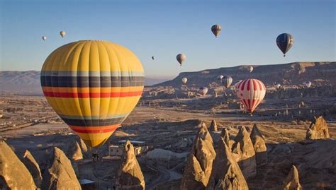 Cappadocia (Turkey): hot air balloon ride for first timers - Discover a unique scenery ...