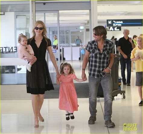 Full Sized Photo of nicole kidman keith urban kids sydney airport 02 | Photo 2634445 | Just Jared