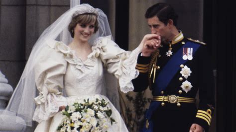 All The Details About Princess Diana's Backup Wedding Dress