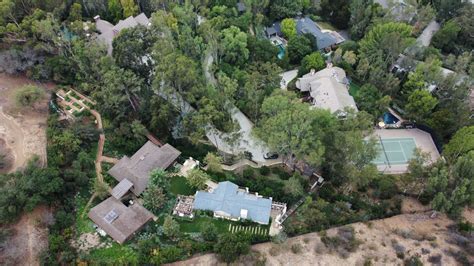 George Clooney California Home: Photos of Studio City House | Closer Weekly