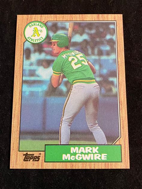 Lot - (Mint) 1987 Topps Mark McGwire Rookie #366 Baseball Card