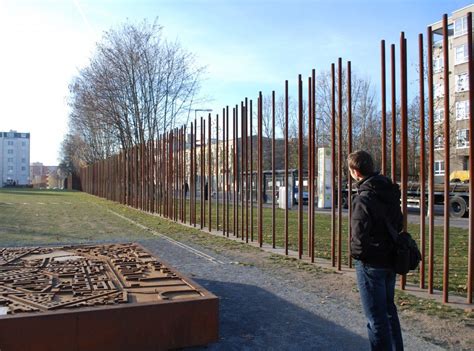 Berlin-wall-memorial – Oddball Escapes