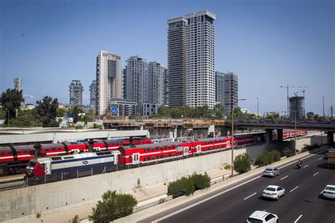 Major traffic expected as 3 Tel Aviv rail stations to close for week ...