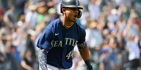 Julio Rodriguez extension with Mariners