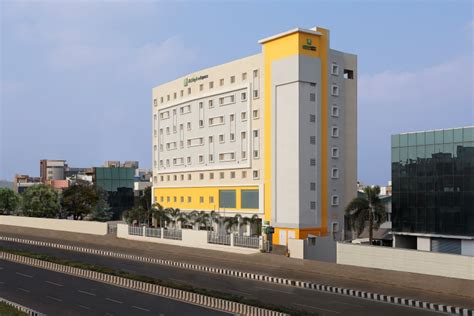 Book Hourly Rooms at Holiday Inn Express Chennai OMR Thoraipakkam | Mistay