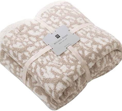 6 Affordable Barefoot Dreams Blanket Alternatives - Dana Berez