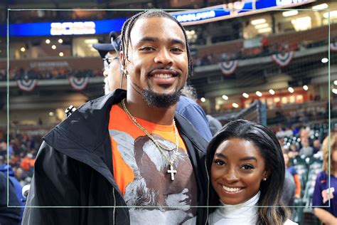 Simone Biles marries fiancé Jonathan Owens after meeting on dating app ...