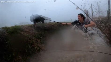 Houston, Texas tornado warning: Couple runs from RV, dives into ...