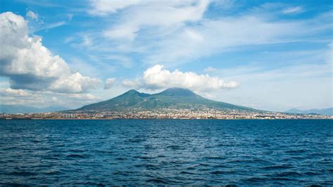 Top Walking Tours of Mount Vesuvius in 2021 - See All the Best Sights ...