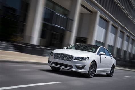 2020 Lincoln Continental vs. Lincoln MKZ: Used Luxury Lincoln Showdown