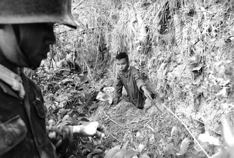Vietnam War 1965 | Vietnamese soldiers capture a communist V… | Flickr