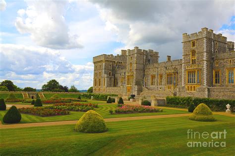 Windsor Castle Terrace Gardens Photograph by Dan Hilsenrath - Pixels