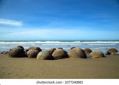 Spheric Moeraki Boulders Koekohe Beach South Stock Photo 1077240881 ...