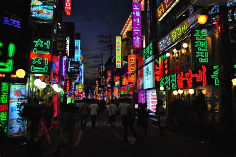 Hooker Hill – The Foreigner Friendly Red Light District in Seoul