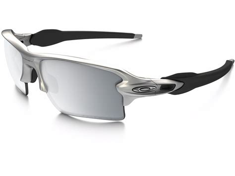 Oakley Flak 2.0 XL Polarized Sunglasses Polished Silver Frame/Chrome