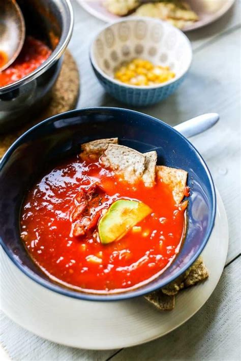 How to make Mexican Tortilla Soup (+ video) - The Tortilla Channel