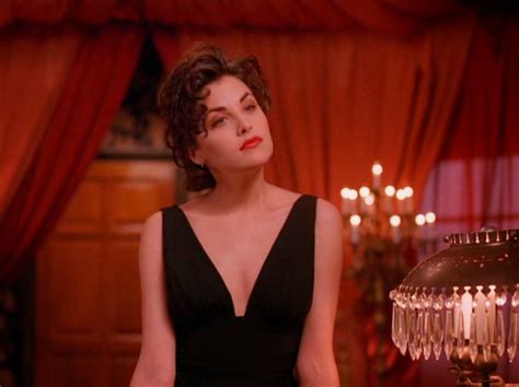 rorygory's synesthetic thoughts: Twin Peaks Perfume Consulation: Audrey Horne is Robert Piguet's ...