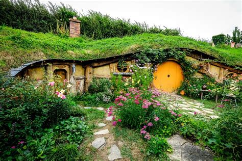 Hobbiton New Zealand: How To Visit The Shire Movie Set