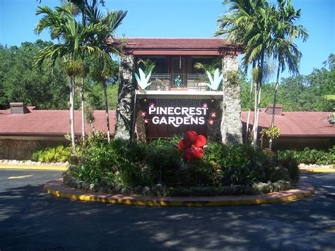 File:Pinecrest Gardens FL park entr02.jpg - Wikimedia Commons