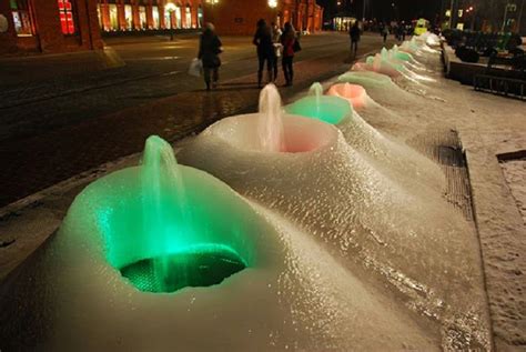 Winter Blast Transforms Water Fountains Into Magical Ice Sculptures - Snow Addiction - News ...