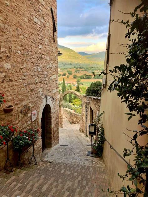 Discover Spello: A Gorgeous Hill Town In Umbria, Italy