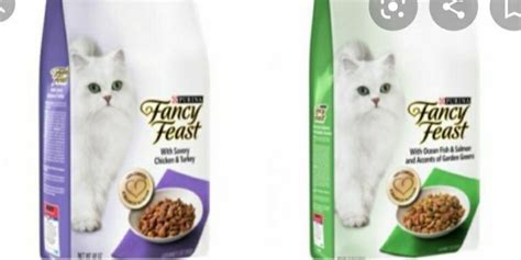 Fancy feast dry food, Pet Supplies, Pet Food on Carousell