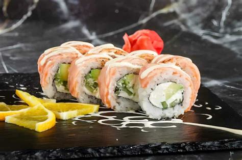 27 Best Philadelphia Roll Sushi Recipes