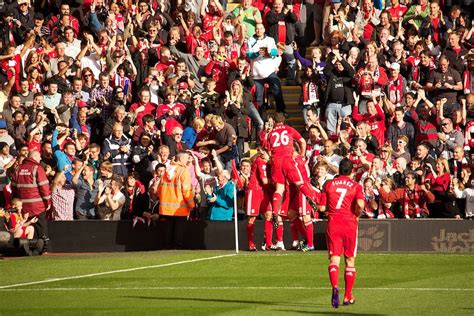 File:Liverpool players celebrate vs Bolton 2.jpg - Wikimedia Commons